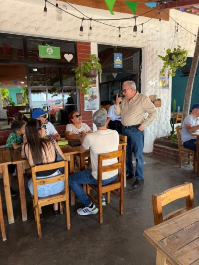Gobernador Rocha supervisa personalmente operativo de Semana Santa y dialoga con prestadores de servicios en Altata
