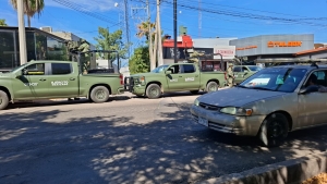Hallan a un hombre asesinado a balazos en la Colonia Humaya; tra&iacute;a un 'narcomensaje' en el pecho