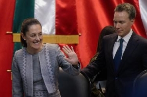 En el Senado: Manuel Velasco 'destapa' a Senadora para Gubernatura de San Luis Potos&iacute;; Sheinbaum niega reuni&oacute;n con &eacute;l