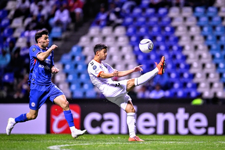 Hat-trick de Romero gu&iacute;a triunfo de Cruz Azul sobre Vancouver