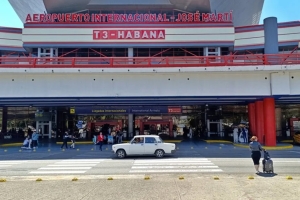 Rusia &lsquo;al socorro&rsquo;: Putin busca apoyar a Cuba ante crisis de combustible en aeropuertos